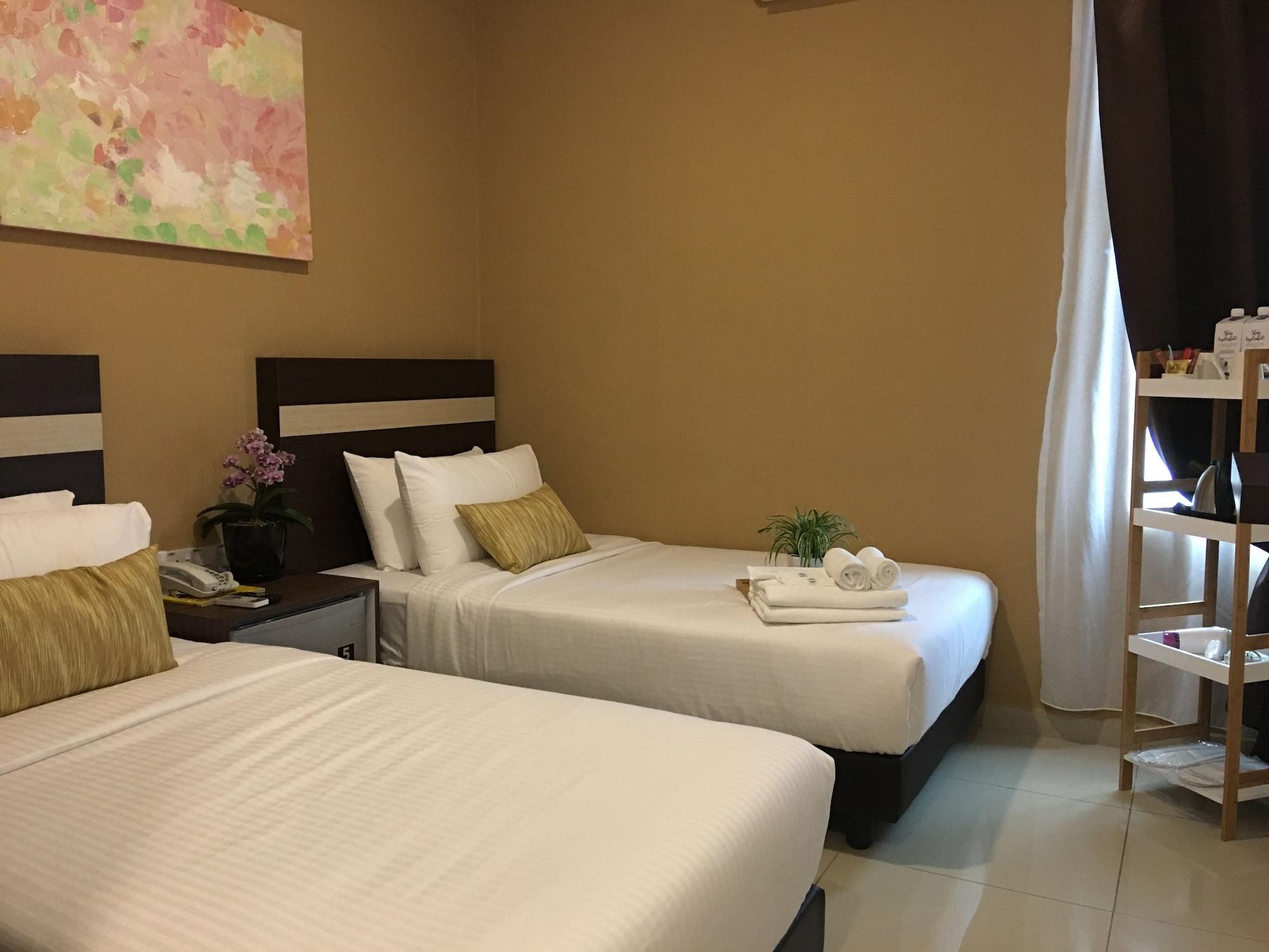 Chemara Boutique Hotel Miri Exterior photo