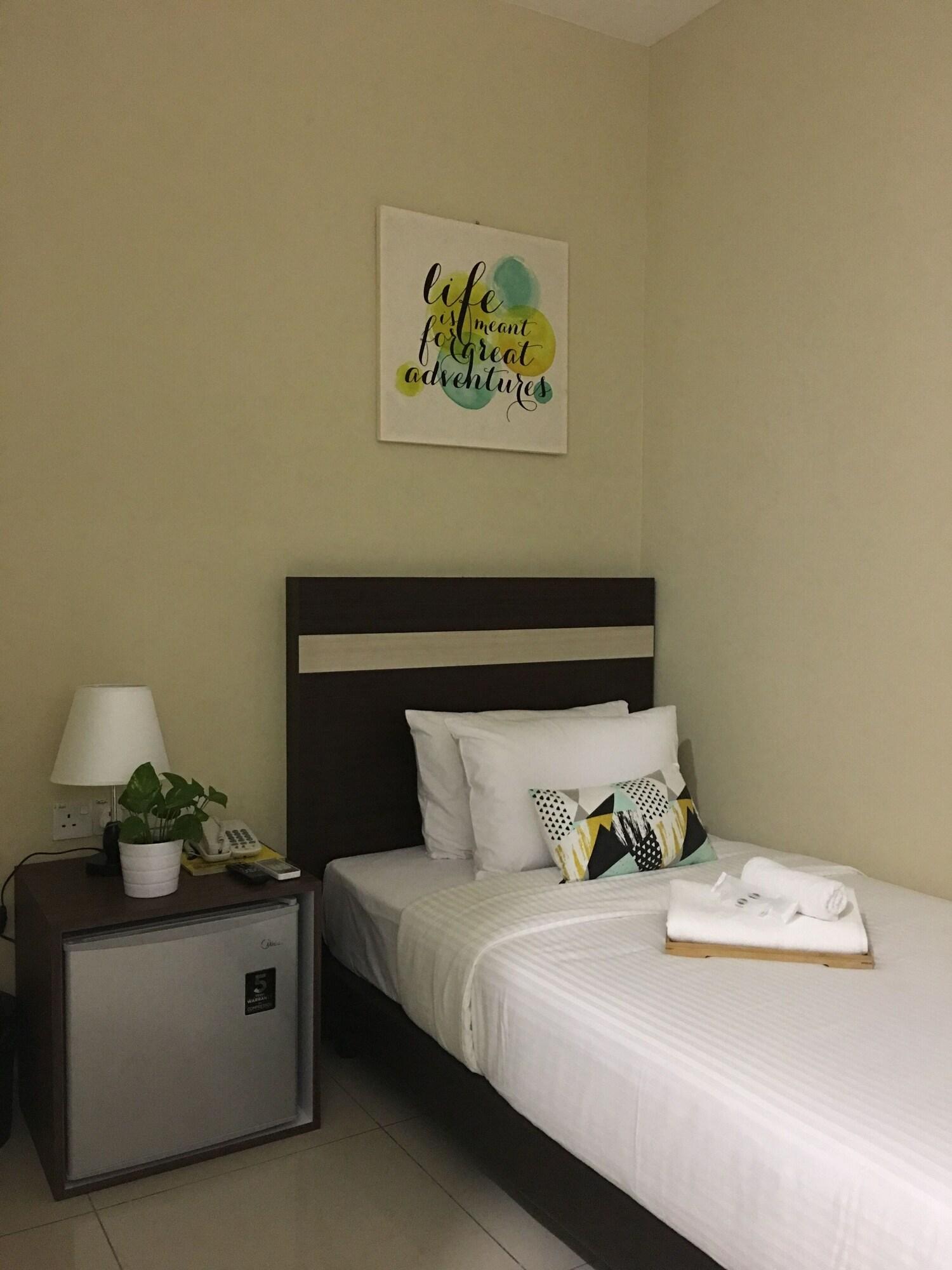 Chemara Boutique Hotel Miri Exterior photo